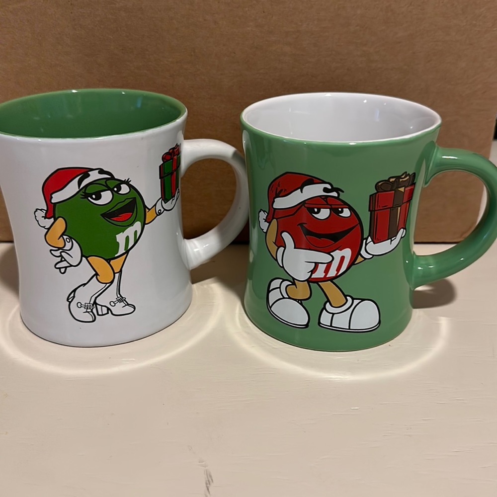 Set of (2) M&M green and red Santa Christmas holiday mugs 2008